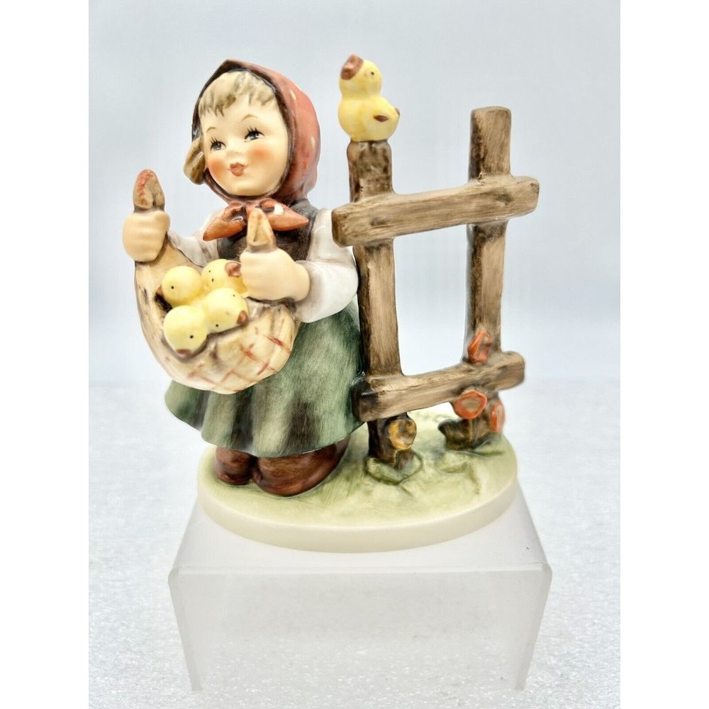 Goebel Hummel #385 Chicken Licken Figurine TMK6